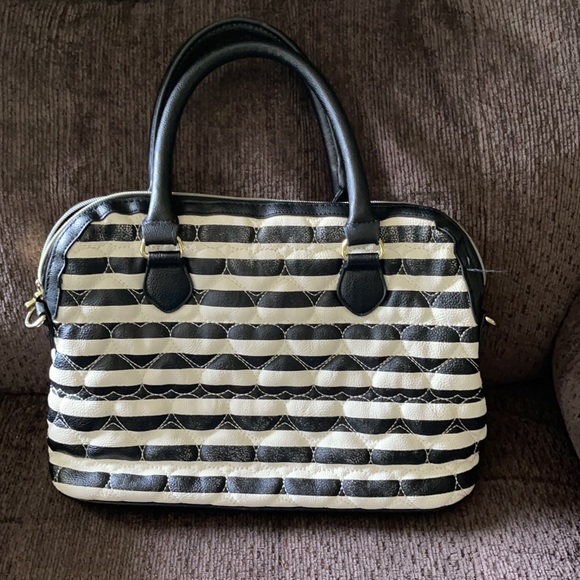 Betsy Johnson purse - Picture 2 of 9